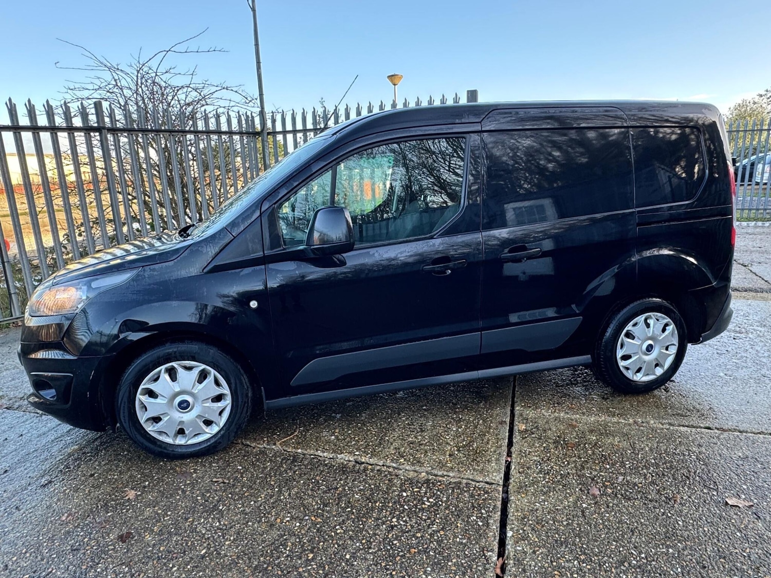 Used Ford Transit Connect 2015 for sale - 77143890: Photo 17