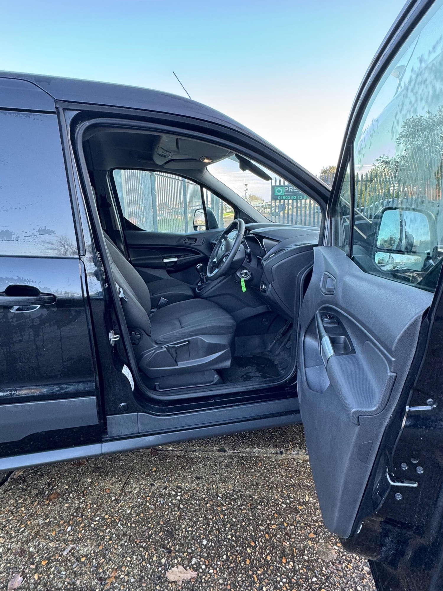 Used Ford Transit Connect 2015 for sale - 77143890: Photo 48