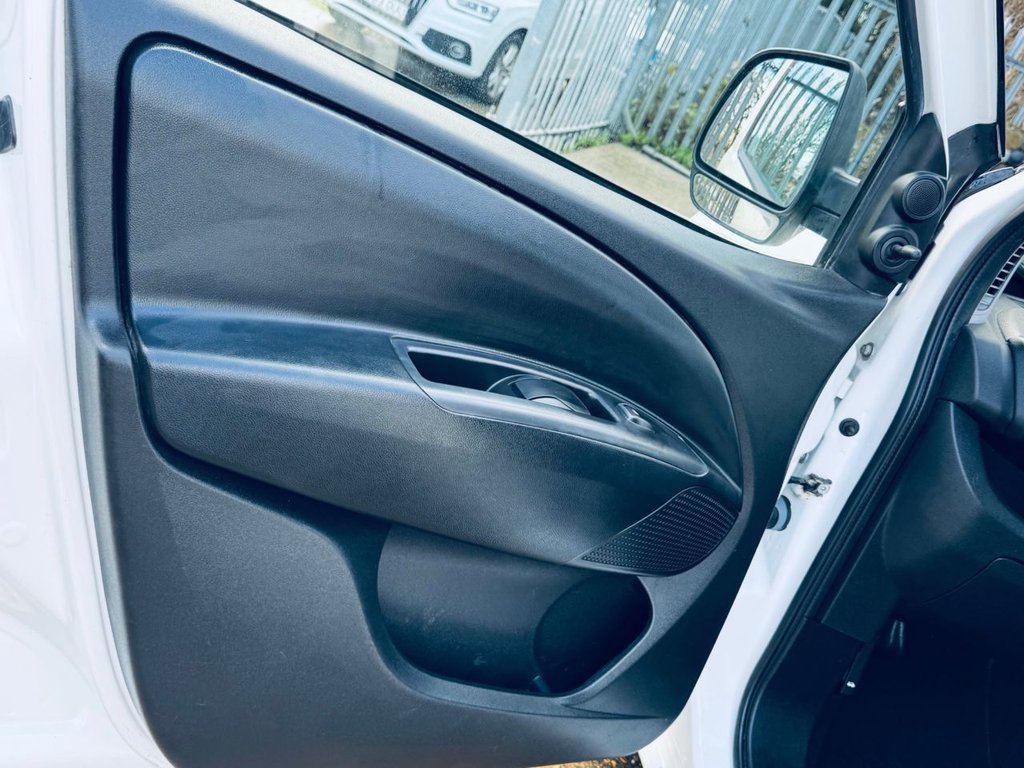 Used Vauxhall Combo 2013 for sale - 77436845: Photo 5