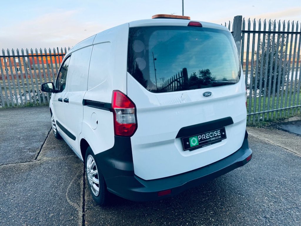 Used Ford Transit Courier 2017 for sale - 77378687: Photo 19