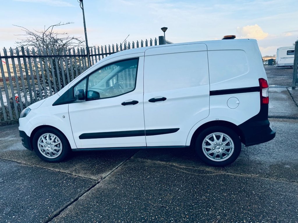 Used Ford Transit Courier 2017 for sale - 77378687: Photo 22