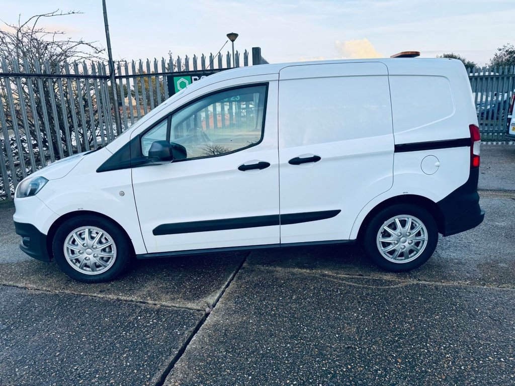 Used Ford Transit Courier 2017 for sale - 77378687: Photo 24