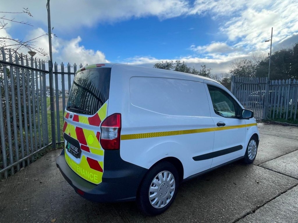Used Ford Transit Courier 2017 for sale - 77378687: Photo 3