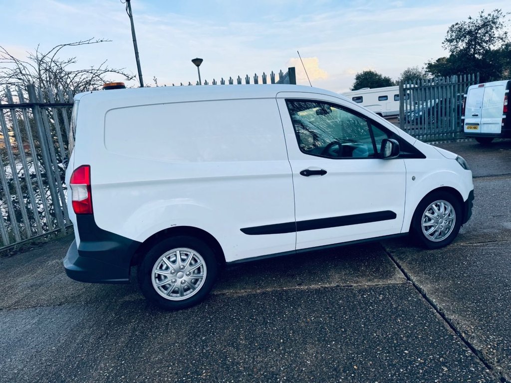 Used Ford Transit Courier 2017 for sale - 77378687: Photo 41