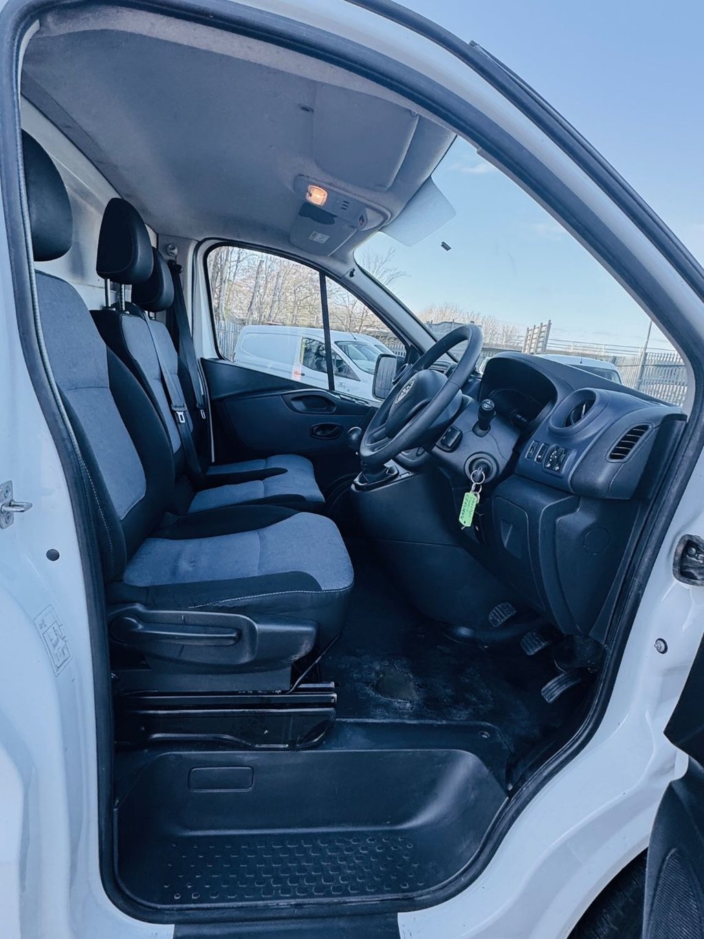 Used Vauxhall Vivaro 2014 for sale - 77378686: Photo 34