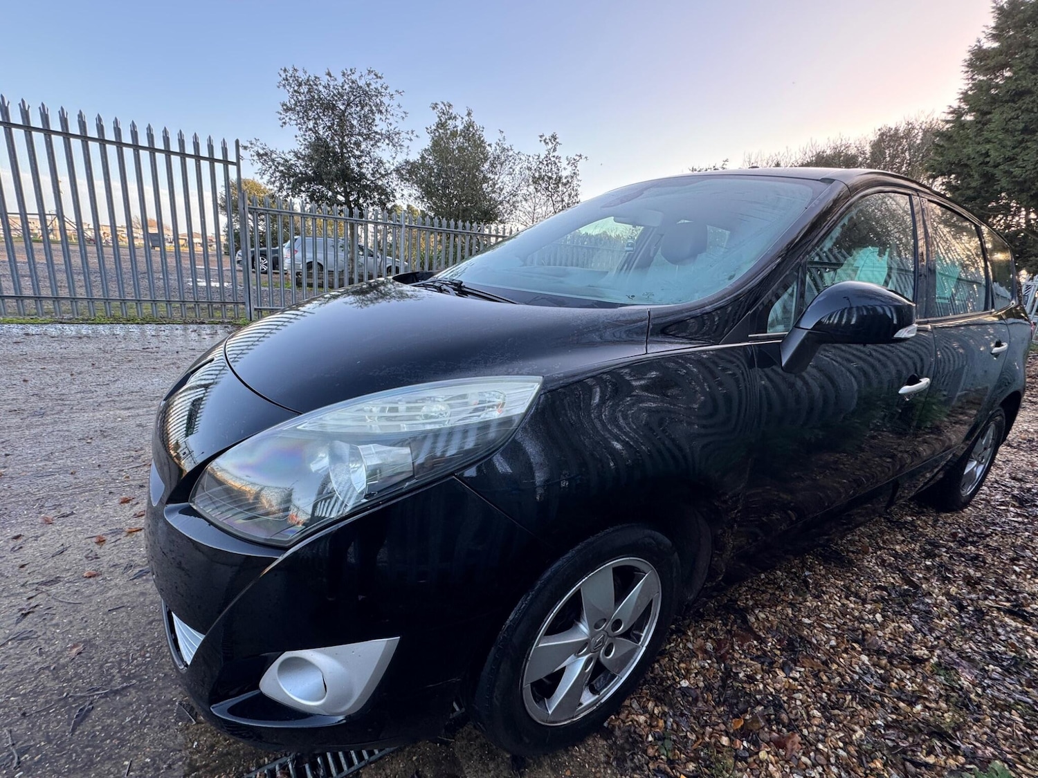 Used Renault Grand Scenic 2011 for sale - 77156381: Photo 5