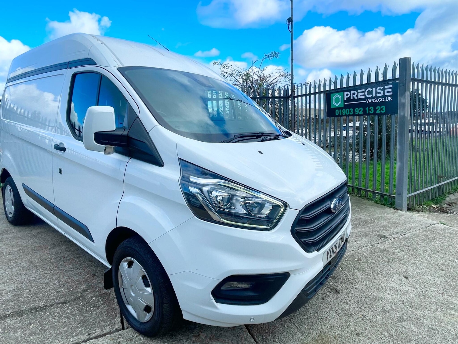 Used Ford Transit Custom 2019 for sale - 77143493: Photo 2