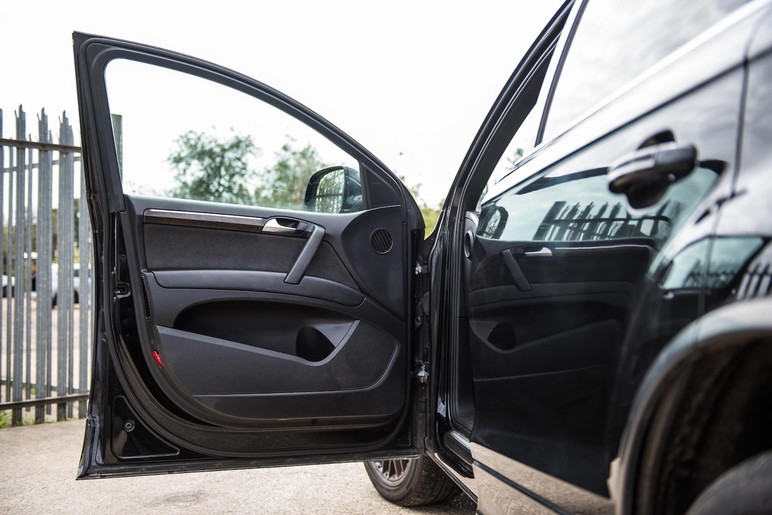 Used Audi Q7 2007 for sale - 77144597: Photo 34