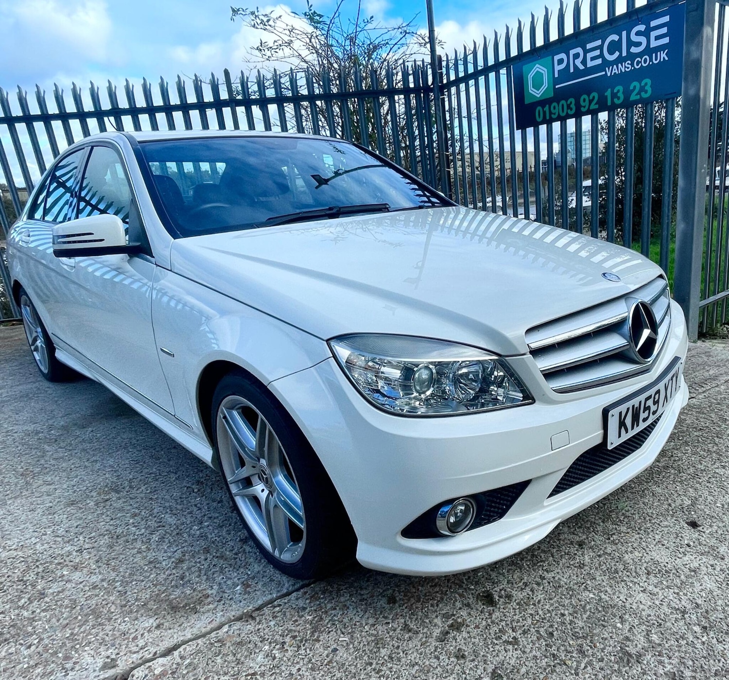 Used Mercedes-Benz C Class 2010 for sale - 77144620: Photo 12