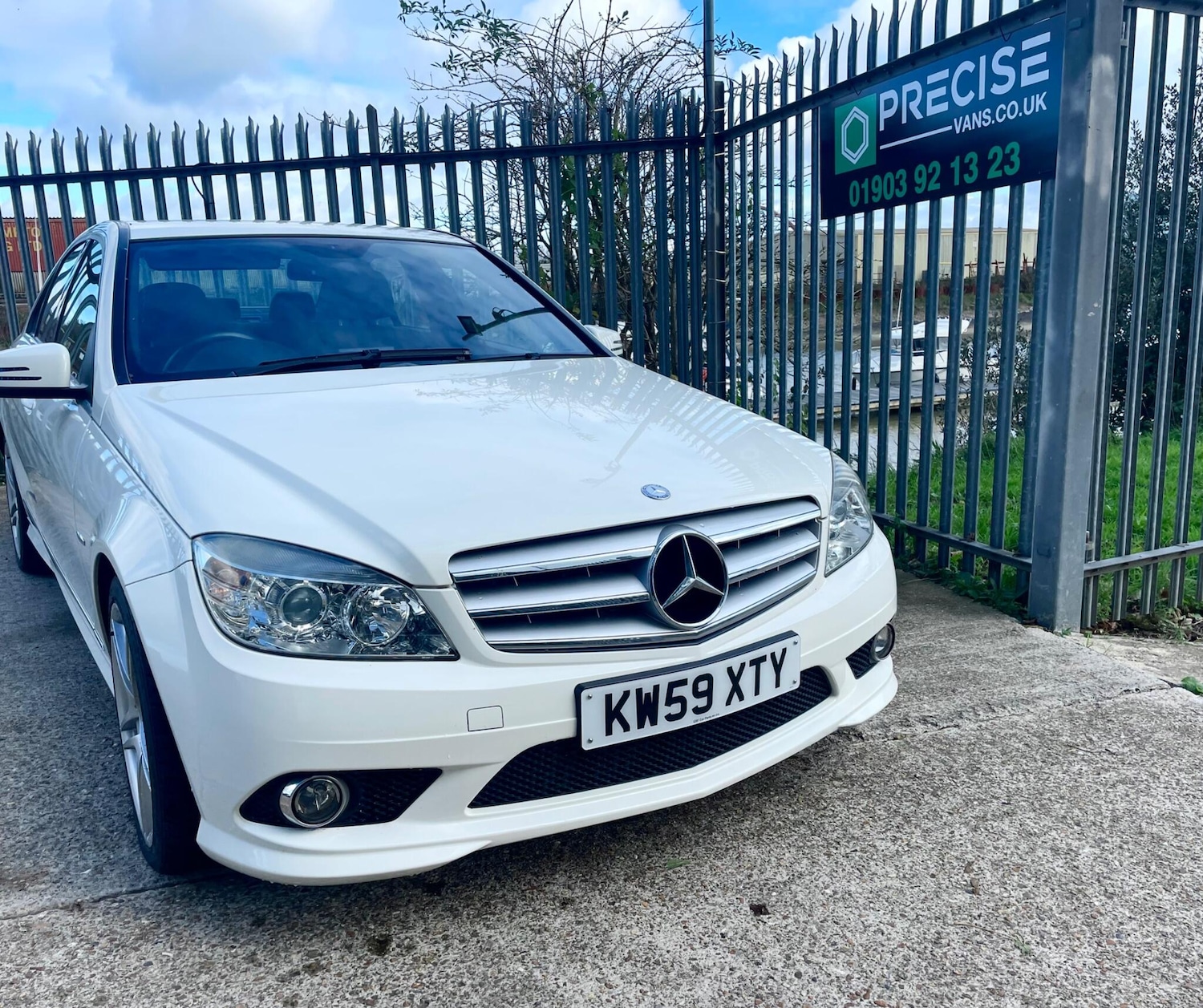 Used Mercedes-Benz C Class 2010 for sale - 77144620: Photo 14