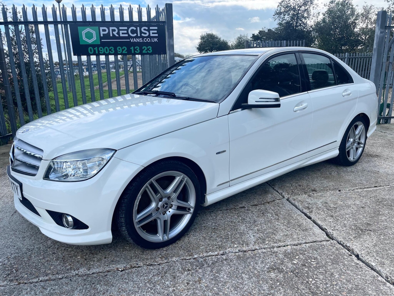 Used Mercedes-Benz C Class 2010 for sale - 77144620: Photo 17