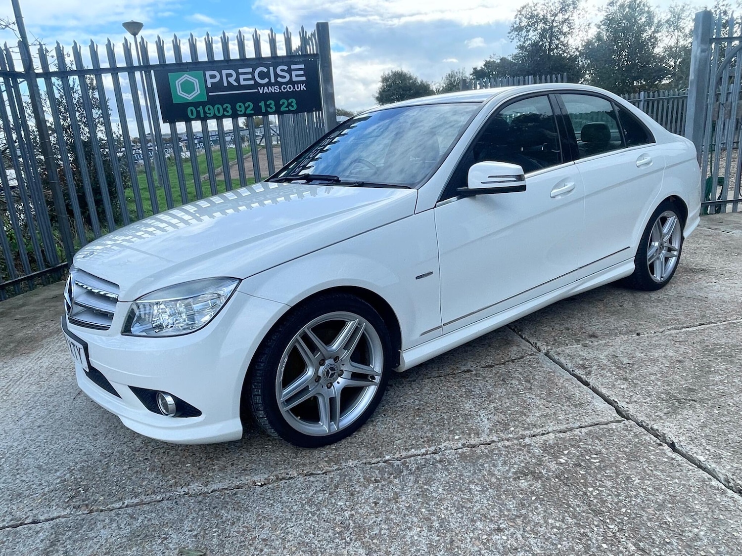 Used Mercedes-Benz C Class 2010 for sale - 77144620: Photo 18