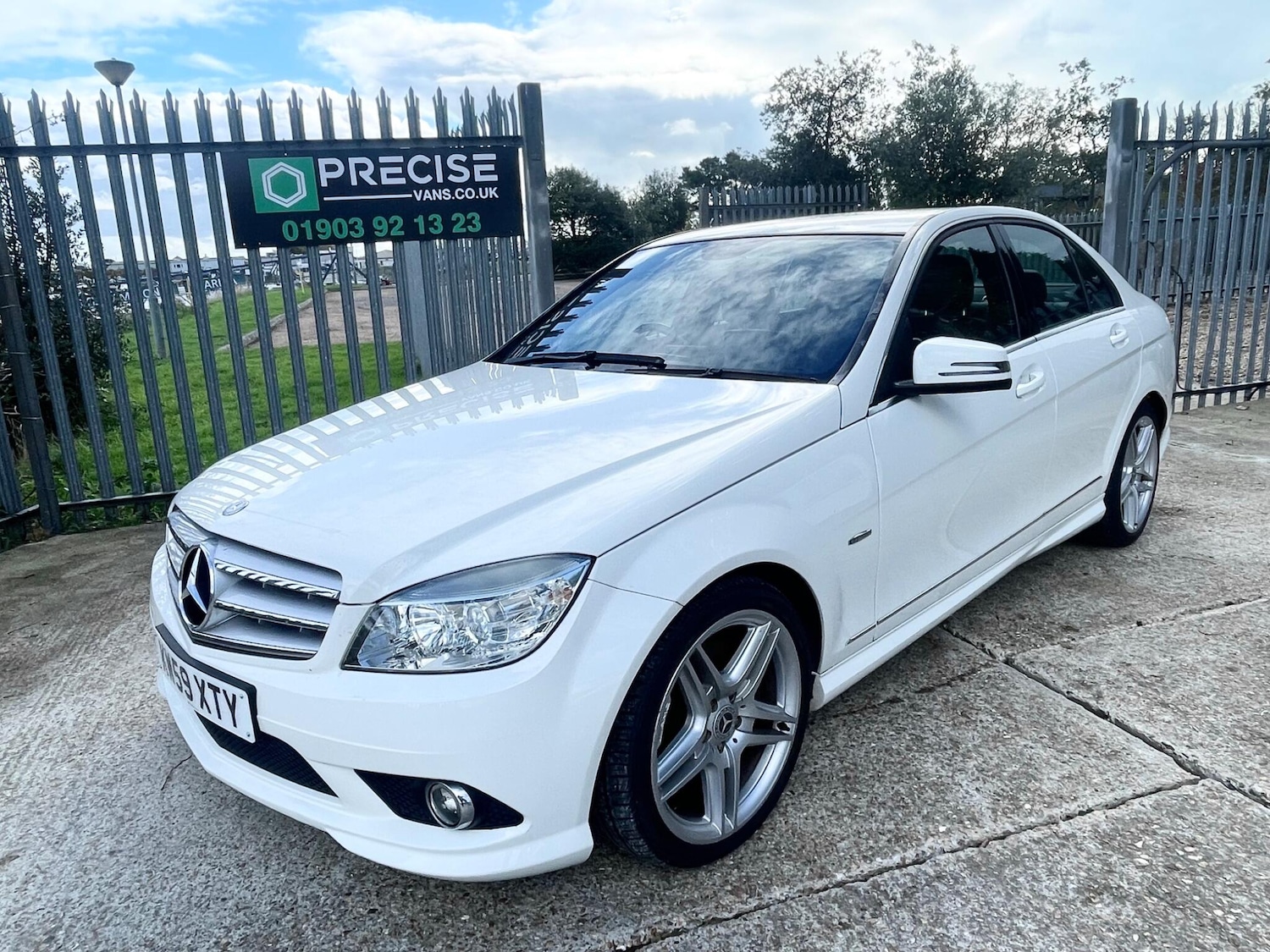 Used Mercedes-Benz C Class 2010 for sale - 77144620: Photo 19