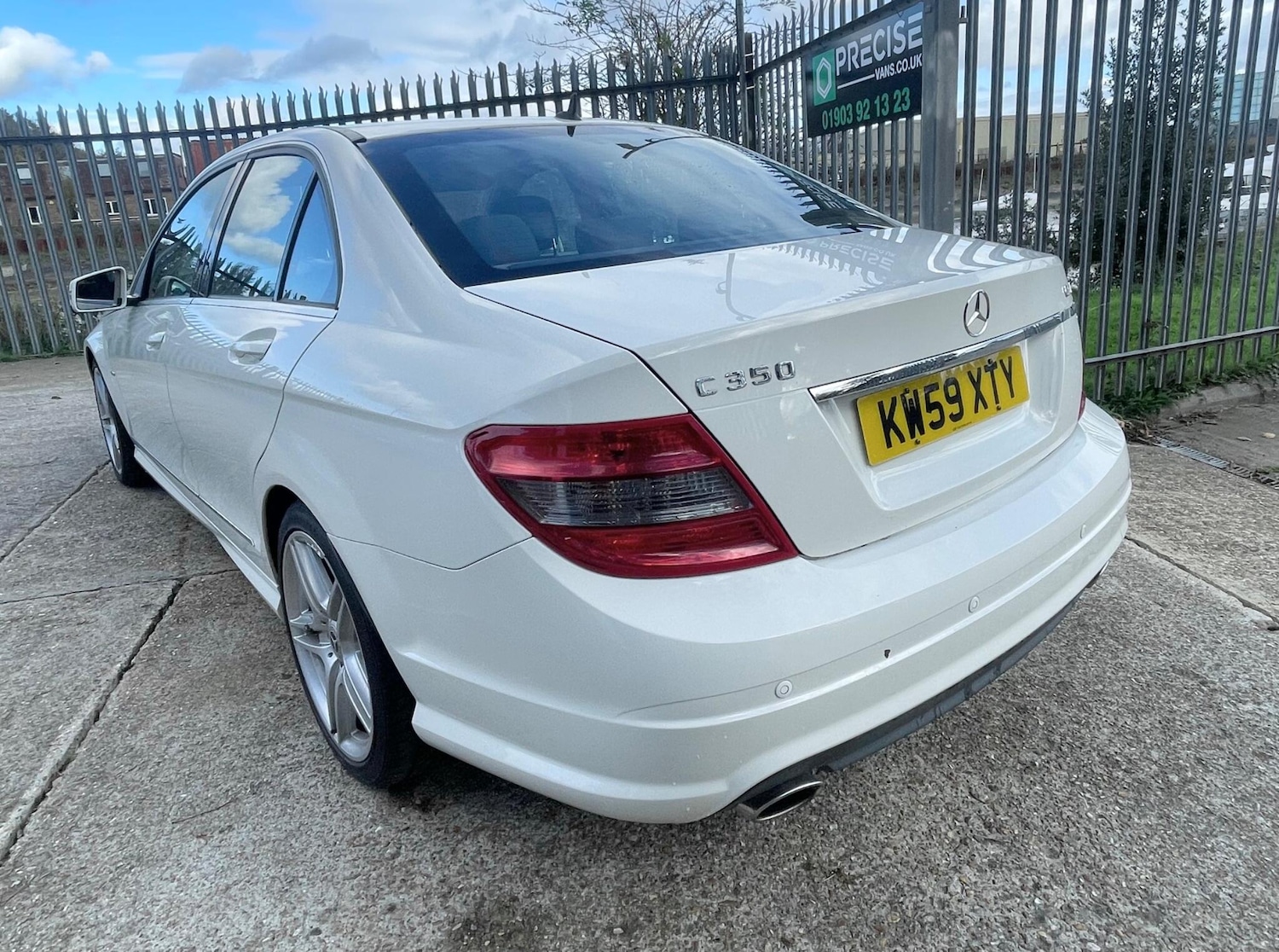 Used Mercedes-Benz C Class 2010 for sale - 77144620: Photo 23