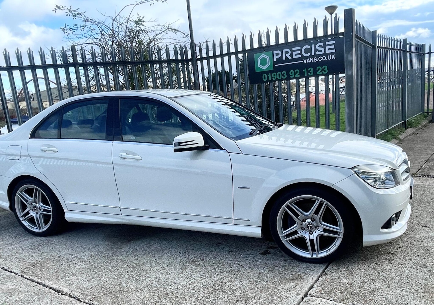 Used Mercedes-Benz C Class 2010 for sale - 77144620: Photo 33