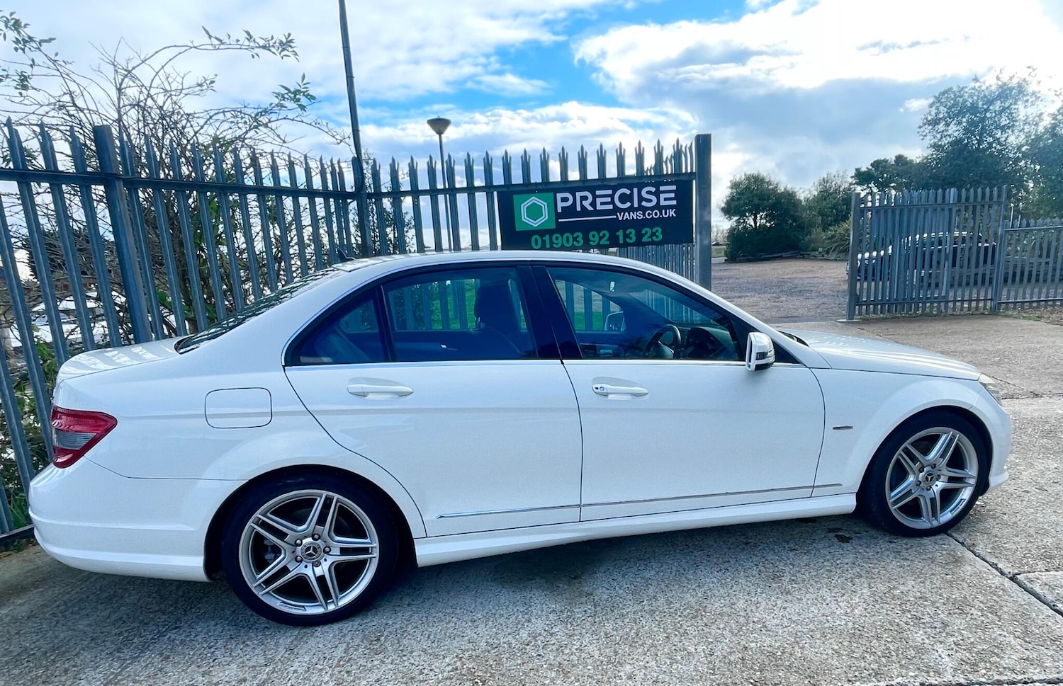 Used Mercedes-Benz C Class 2010 for sale - 77144620: Photo 36