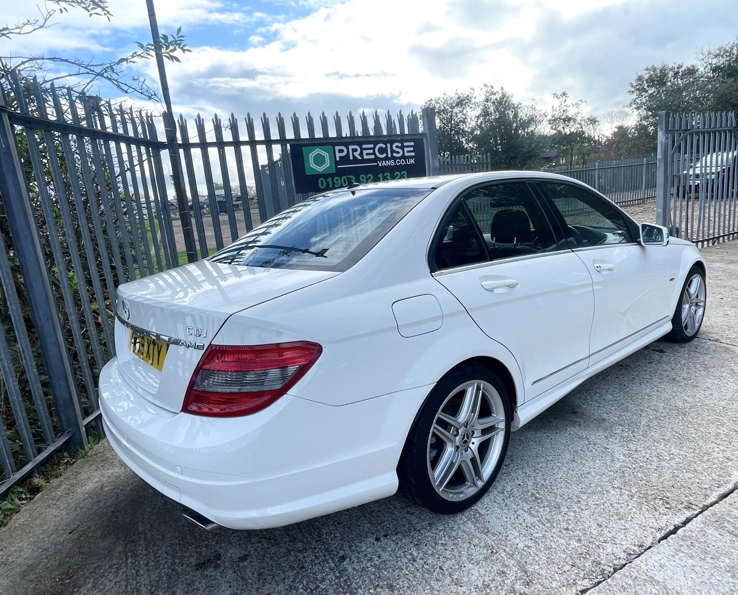 Used Mercedes-Benz C Class 2010 for sale - 77144620: Photo 39