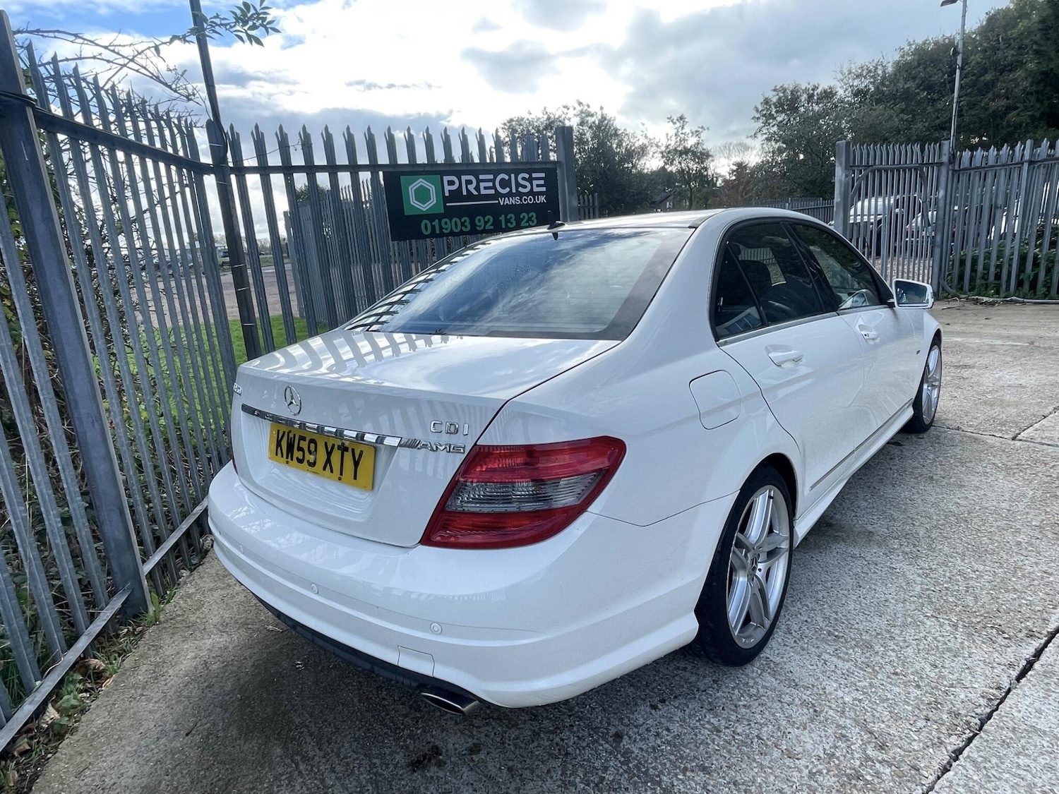 Used Mercedes-Benz C Class 2010 for sale - 77144620: Photo 40