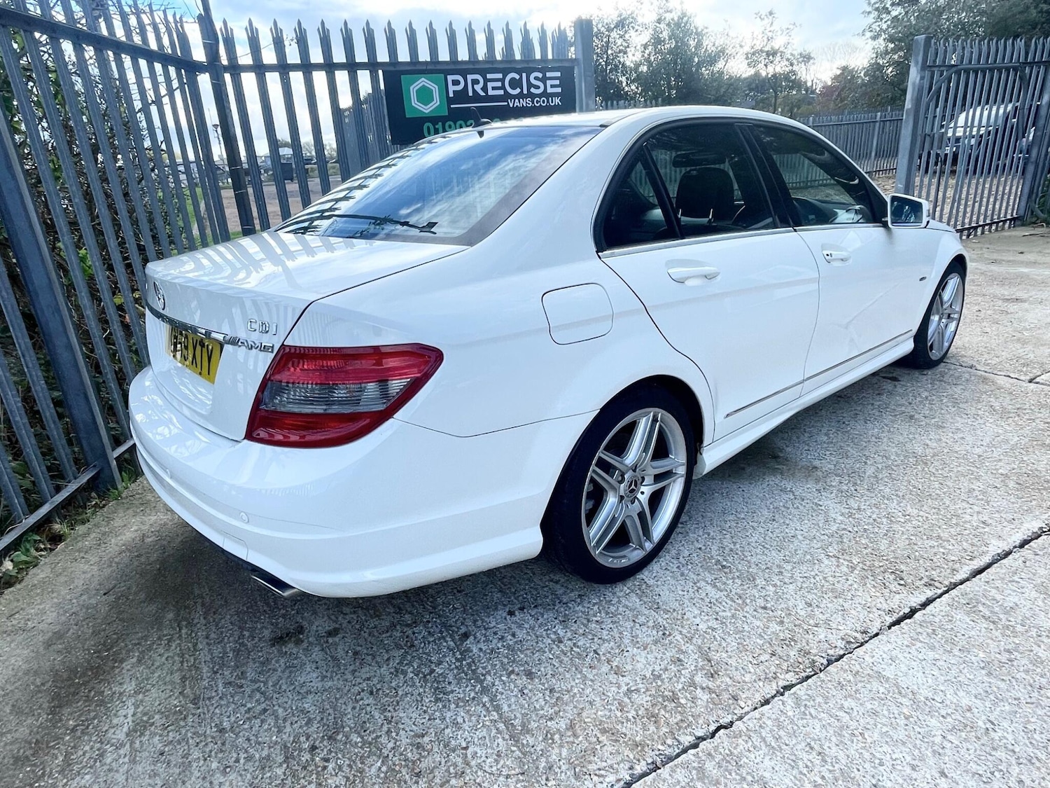 Used Mercedes-Benz C Class 2010 for sale - 77144620: Photo 41