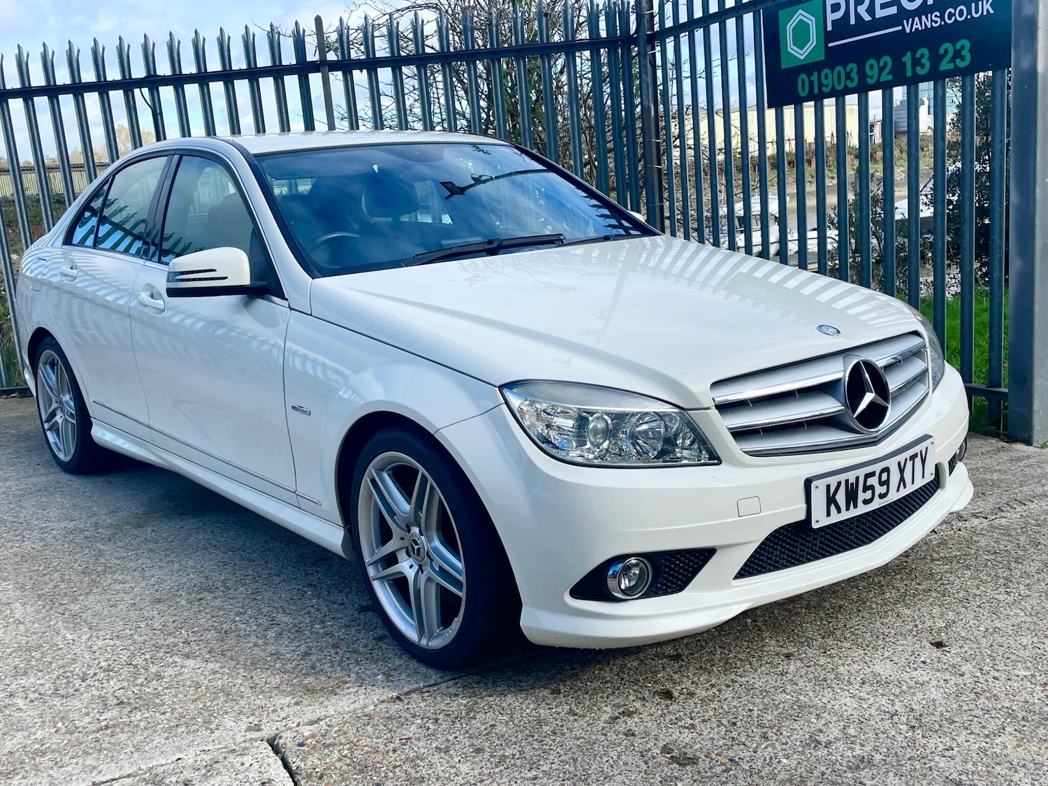 Used Mercedes-Benz C Class 2010 for sale - 77144620: Photo 7