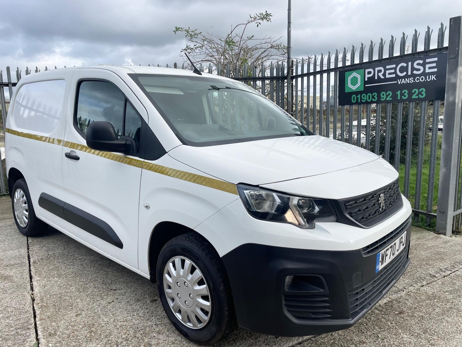 Used Peugeot Partner 2020 for sale - 77143975: Photo 17