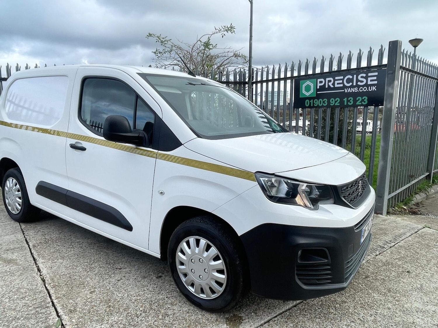 Used Peugeot Partner 2020 for sale - 77143975: Photo 19