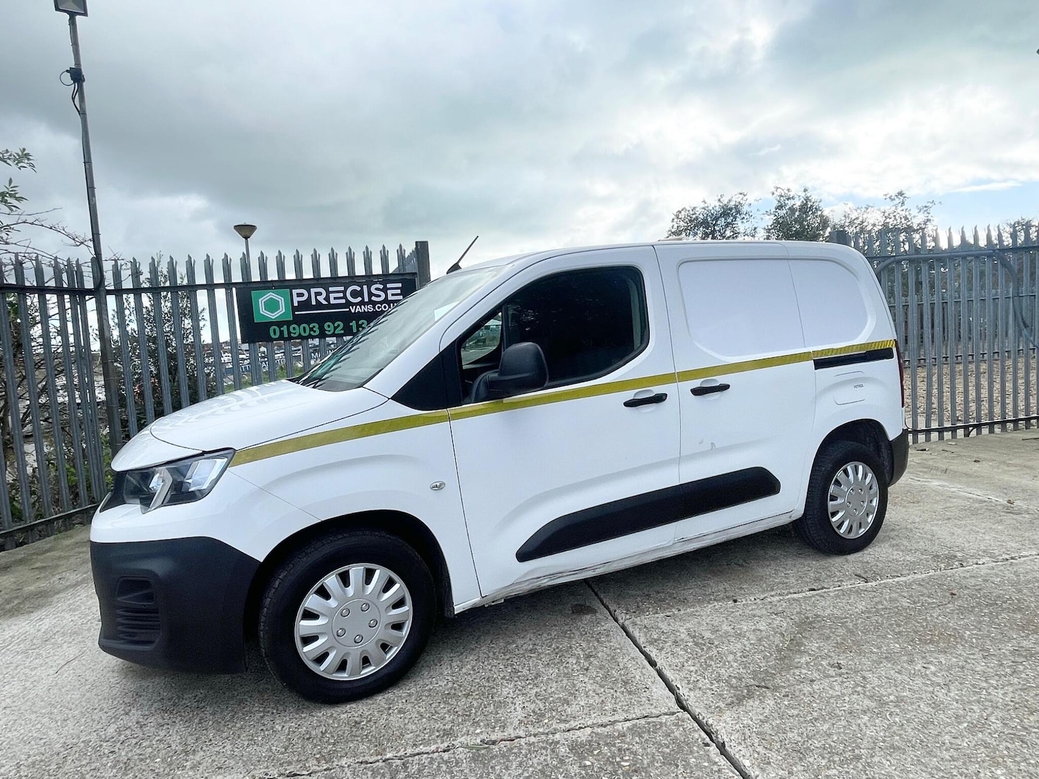 Used Peugeot Partner 2020 for sale - 77143975: Photo 25