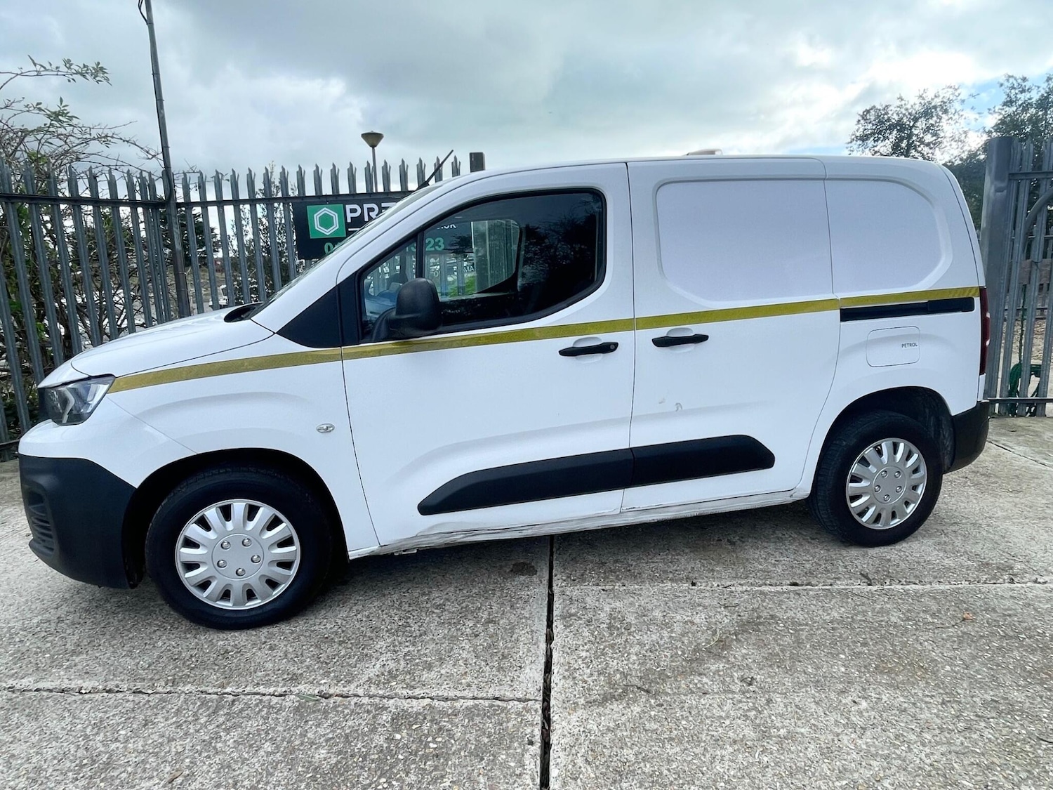 Used Peugeot Partner 2020 for sale - 77143975: Photo 33