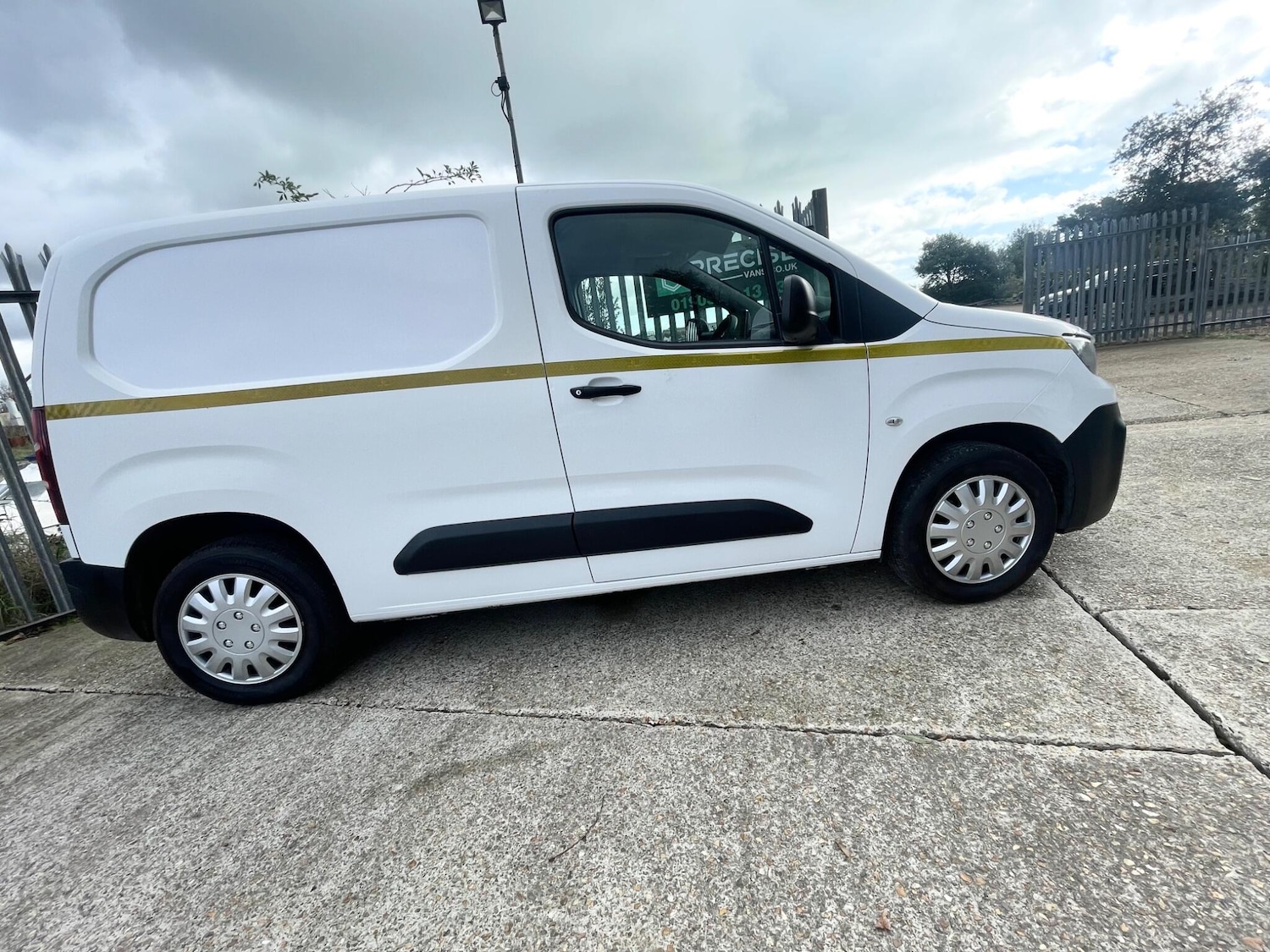 Used Peugeot Partner 2020 for sale - 77143975: Photo 42