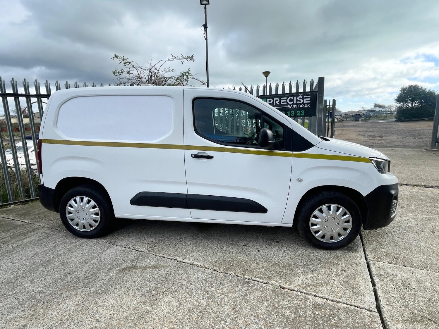 Used Peugeot Partner 2020 for sale - 77143975: Photo 45