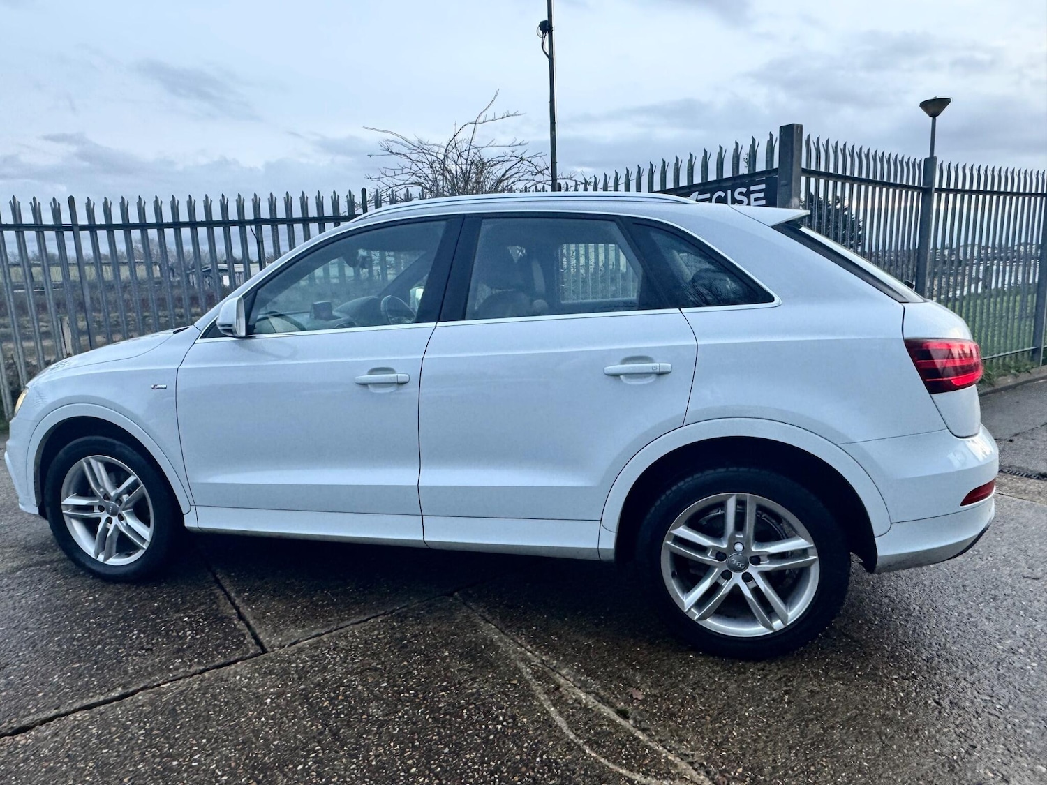Used Audi Q3 2013 for sale - 77163370: Photo 15