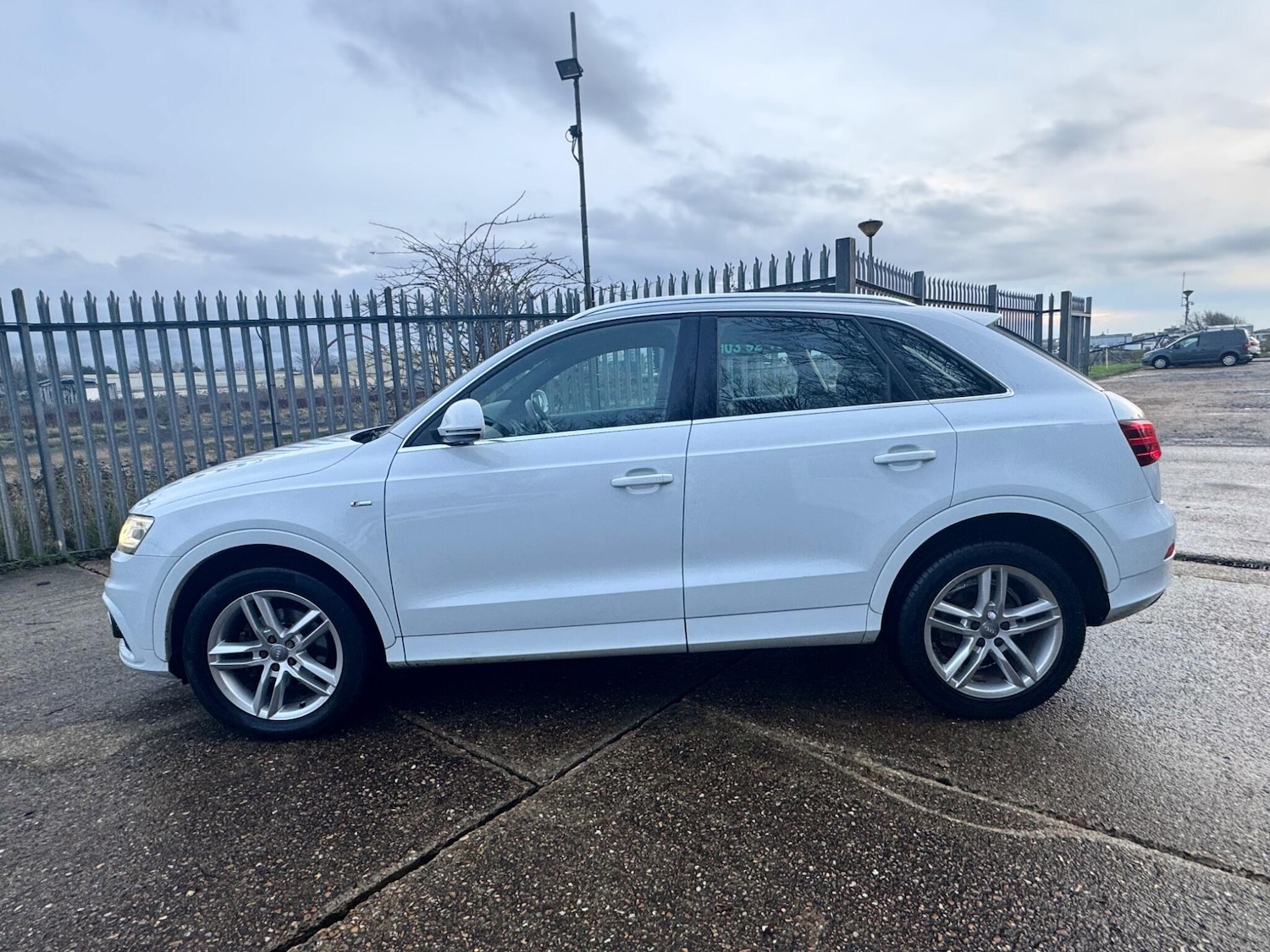 Used Audi Q3 2013 for sale - 77163370: Photo 16