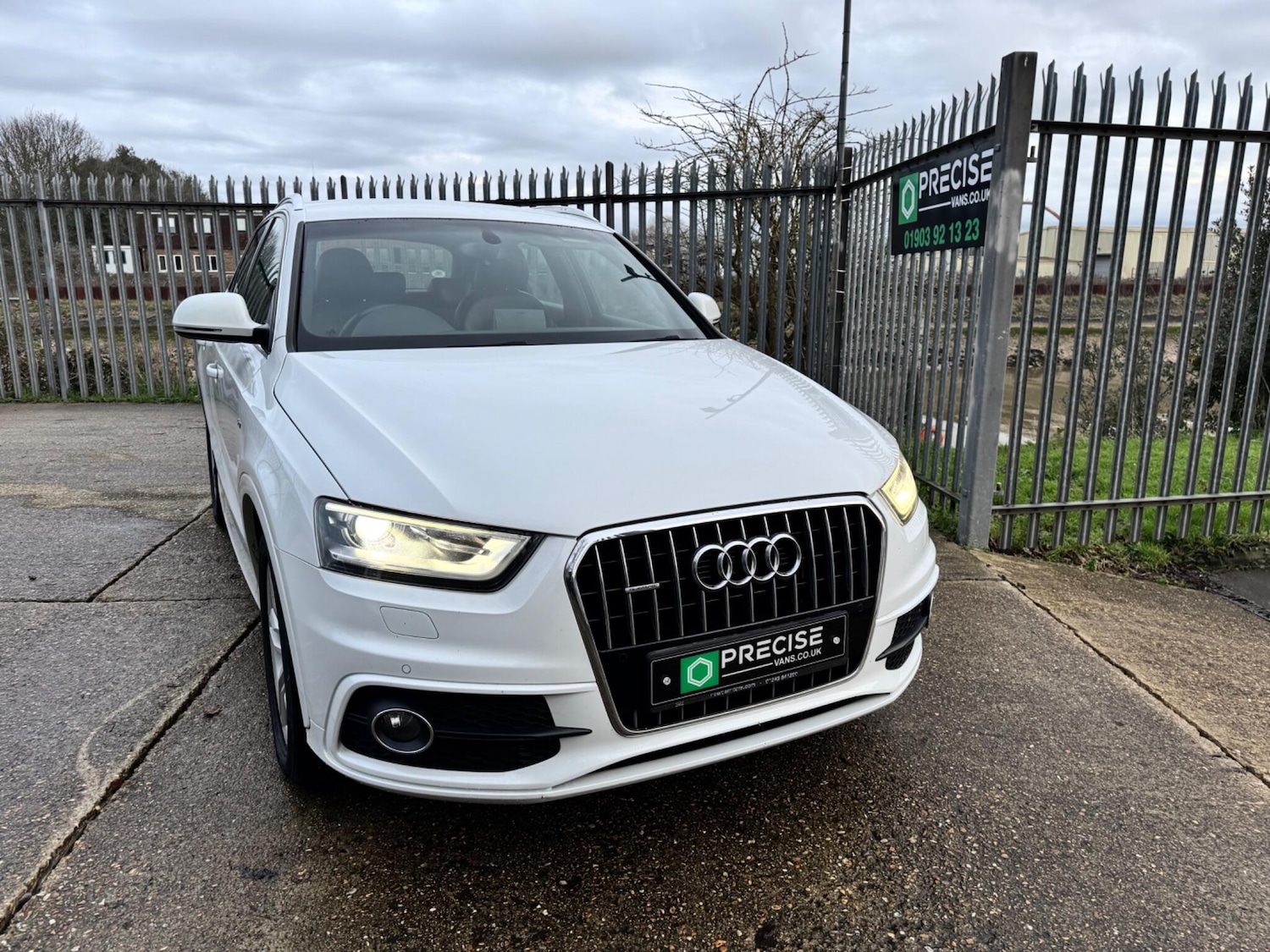 Used Audi Q3 2013 for sale - 77163370: Photo 2