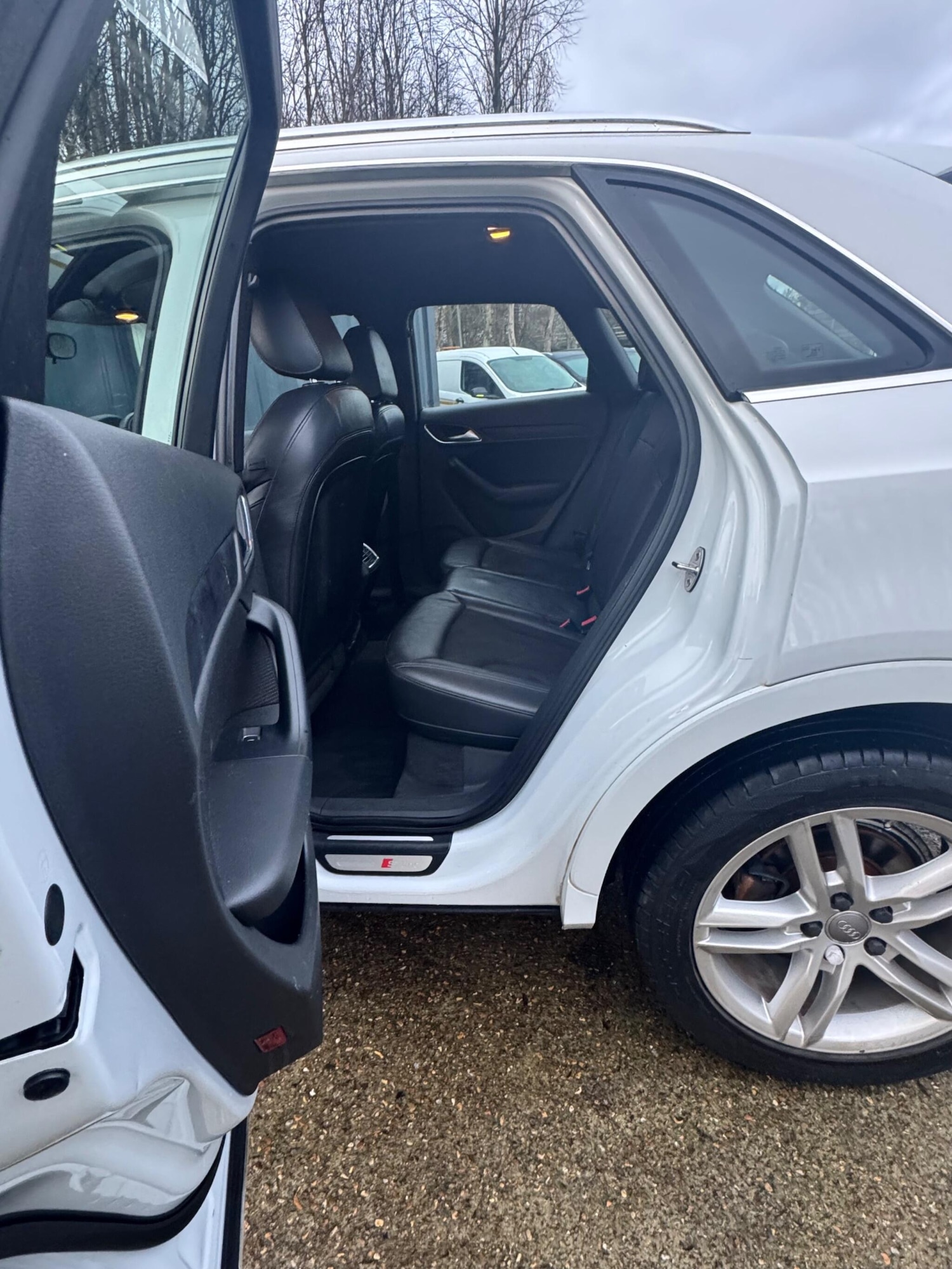 Used Audi Q3 2013 for sale - 77163370: Photo 40