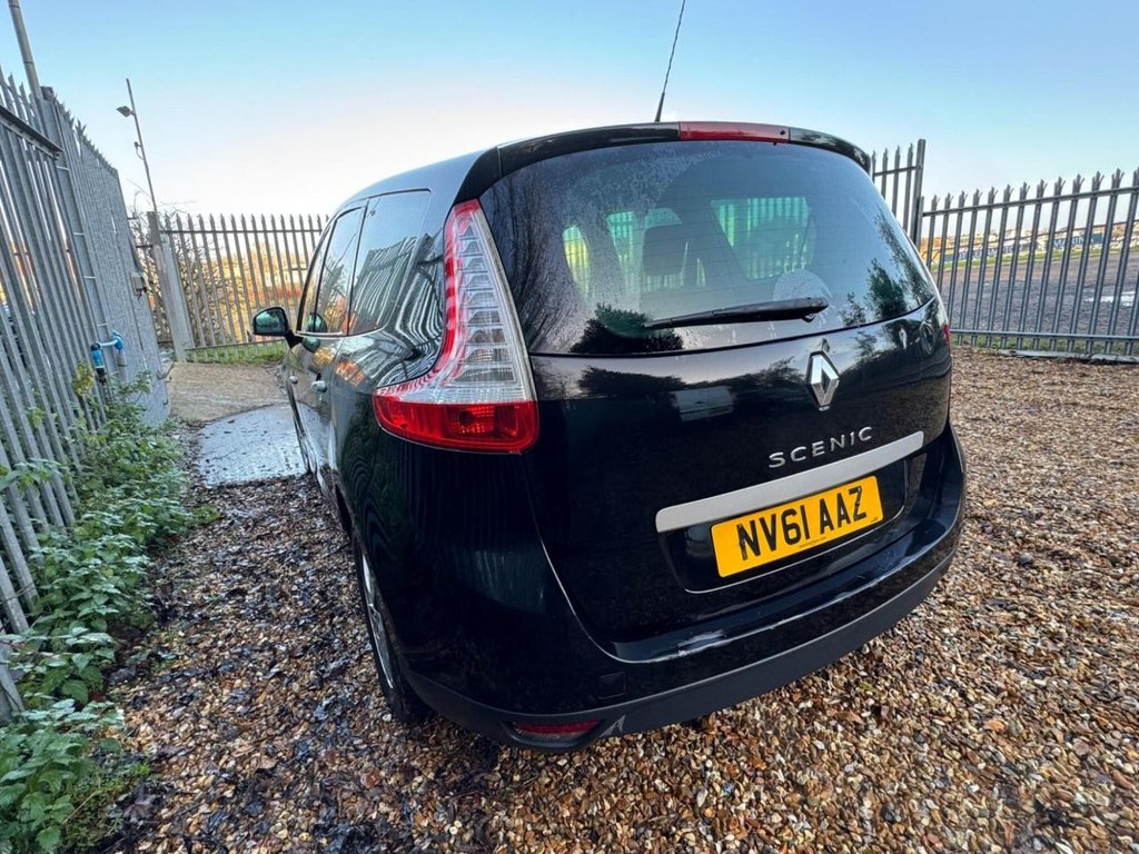 Used Renault Grand Scenic 2011 for sale - 77378685: Photo 10