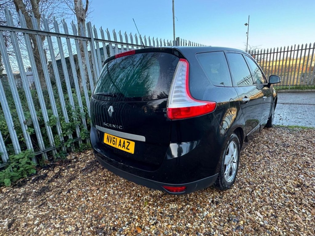 Used Renault Grand Scenic 2011 for sale - 77378685: Photo 13