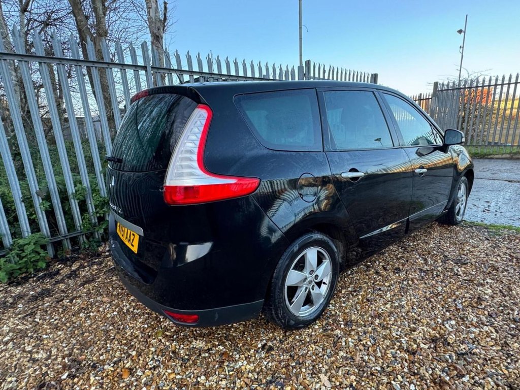Used Renault Grand Scenic 2011 for sale - 77378685: Photo 14