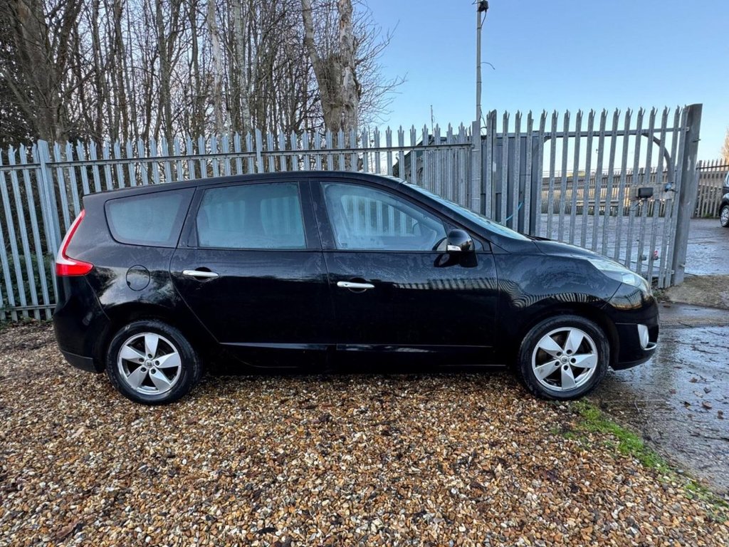 Used Renault Grand Scenic 2011 for sale - 77378685: Photo 16