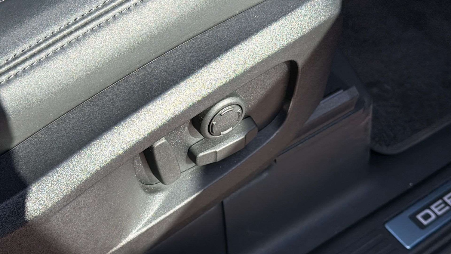 Used Land Rover Defender 2025 for sale - 78161246: Photo 31