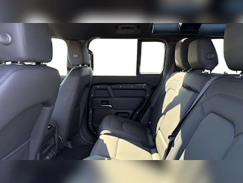 Used Land Rover Defender 2025 for sale - 78161246: Photo