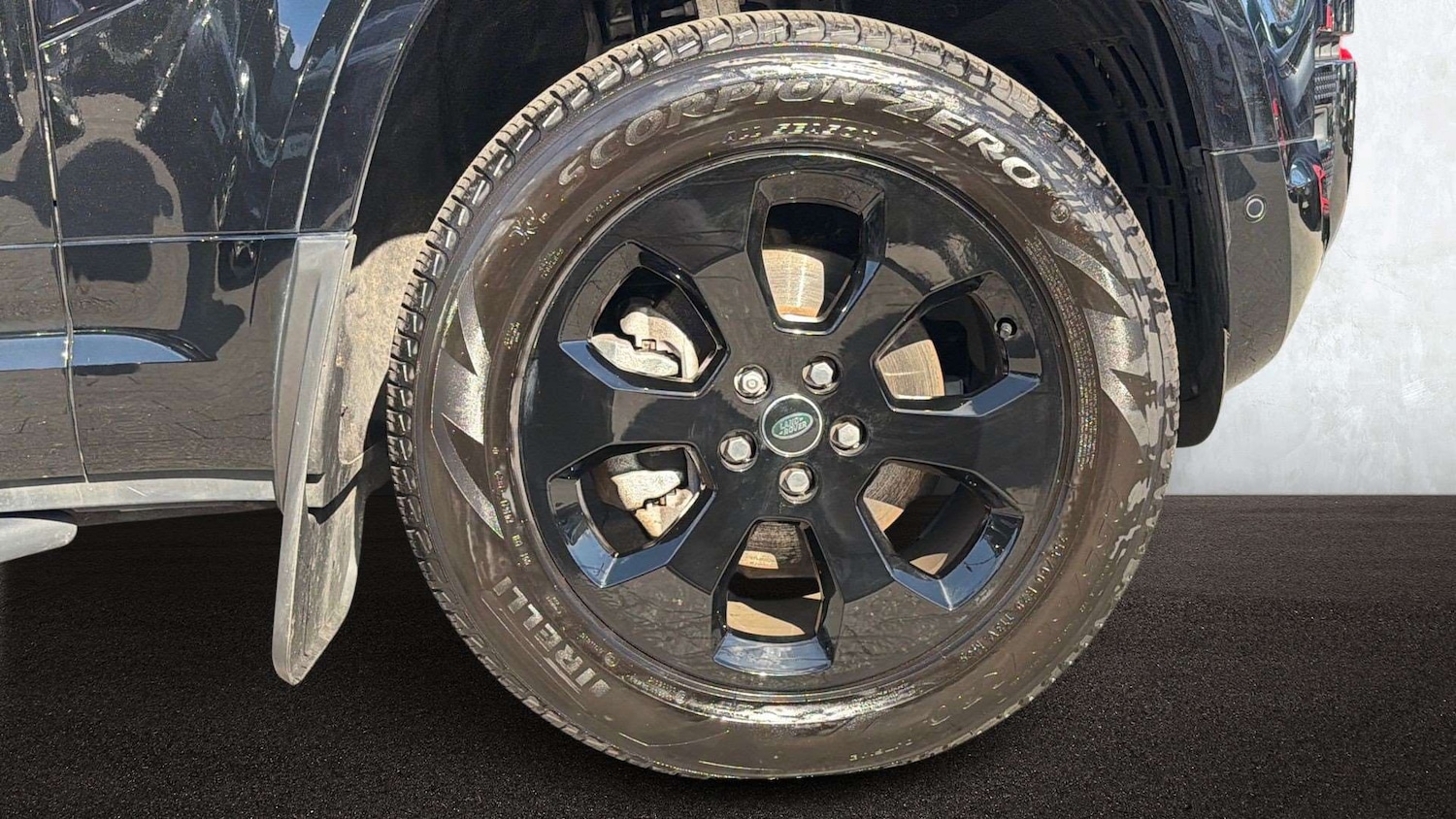 Used Land Rover Defender 2025 for sale - 78161246: Photo 8