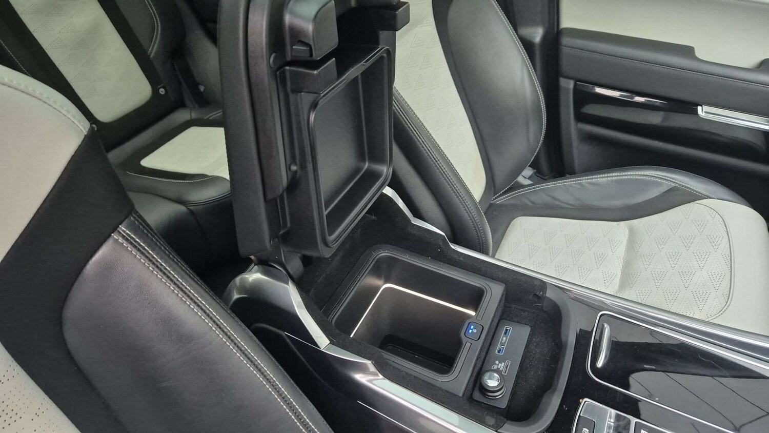 Used Land Rover Range Rover Sport 2021 for sale - 76459851: Photo 32