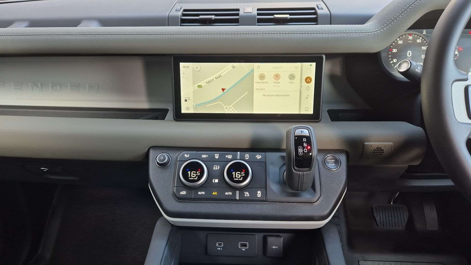 Used Land Rover Defender 2023 for sale - 76459833: Photo 14