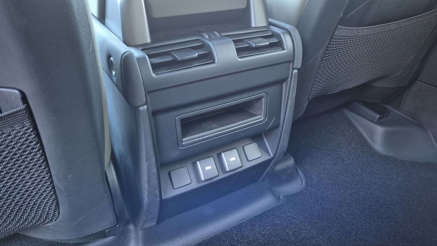 Used Land Rover Defender 2023 for sale - 76459833: Photo 18