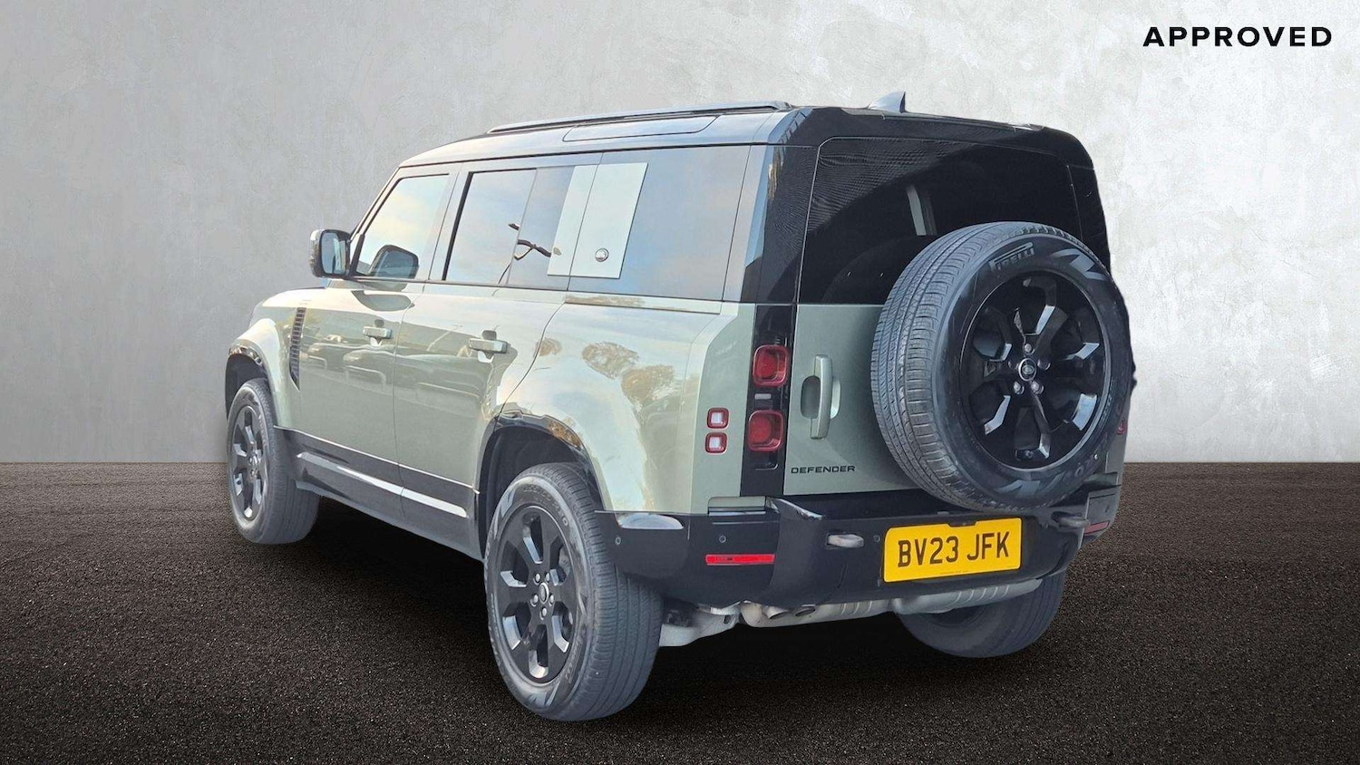 Used Land Rover Defender 2023 for sale - 76459833: Photo 2