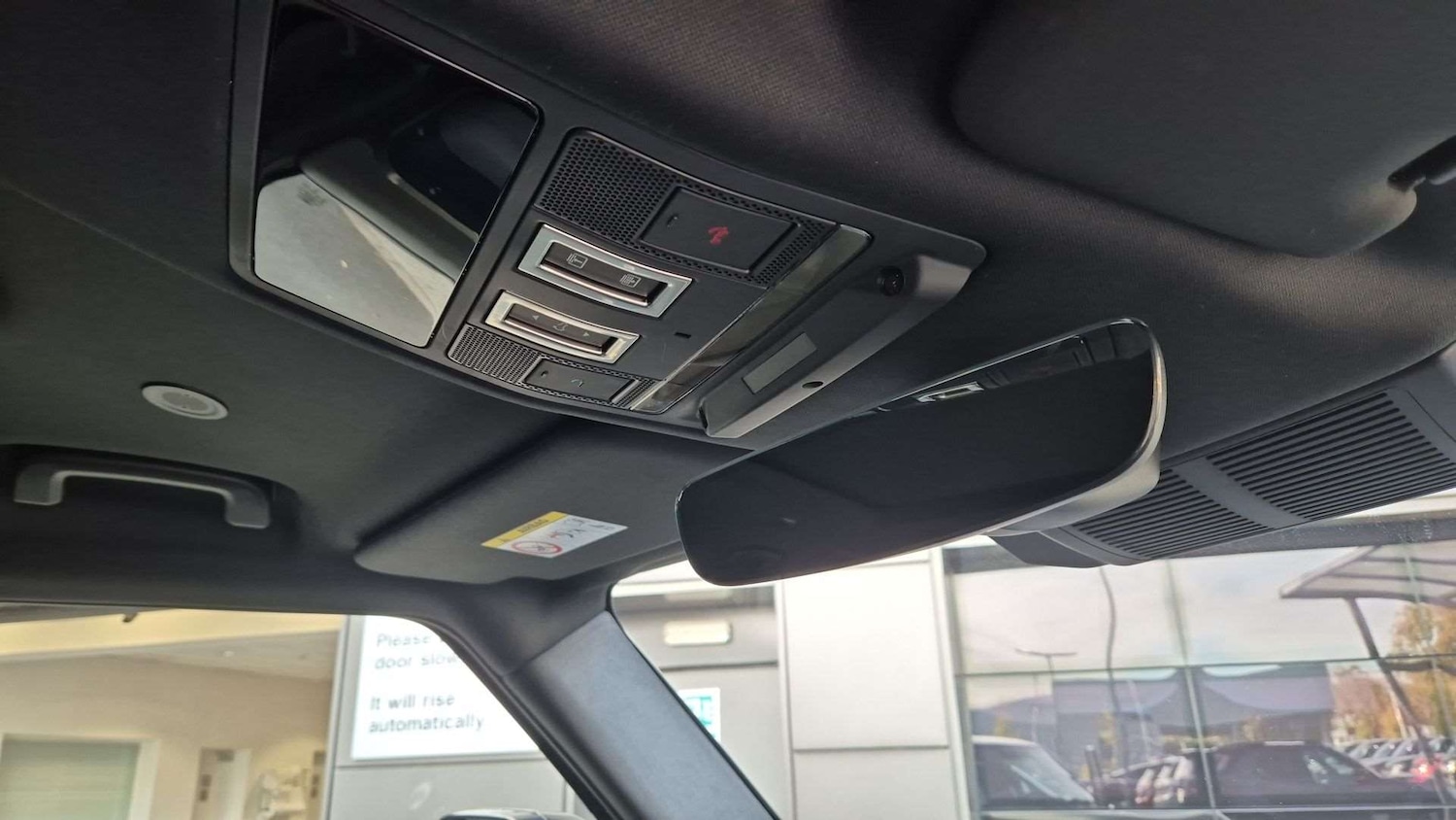 Used Land Rover Defender 2023 for sale - 76459833: Photo 23