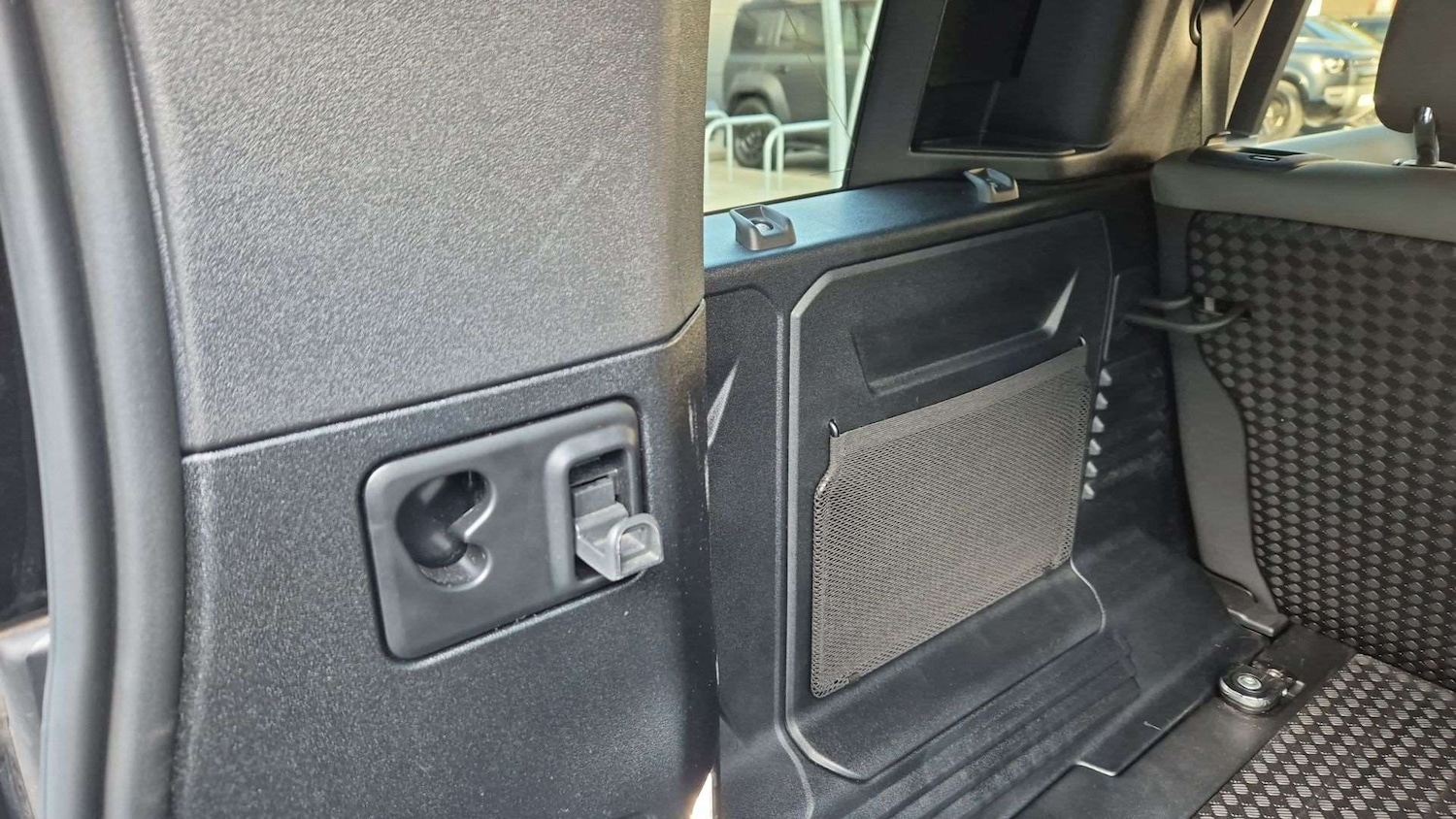 Used Land Rover Defender 2023 for sale - 76459833: Photo 27