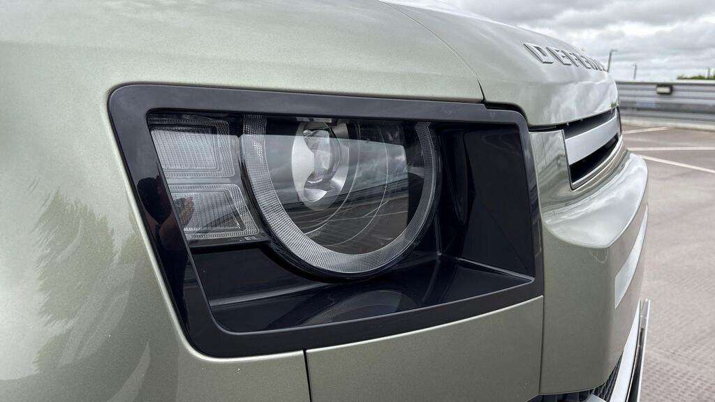 Used Land Rover Defender 2023 for sale - 76459890: Photo 17