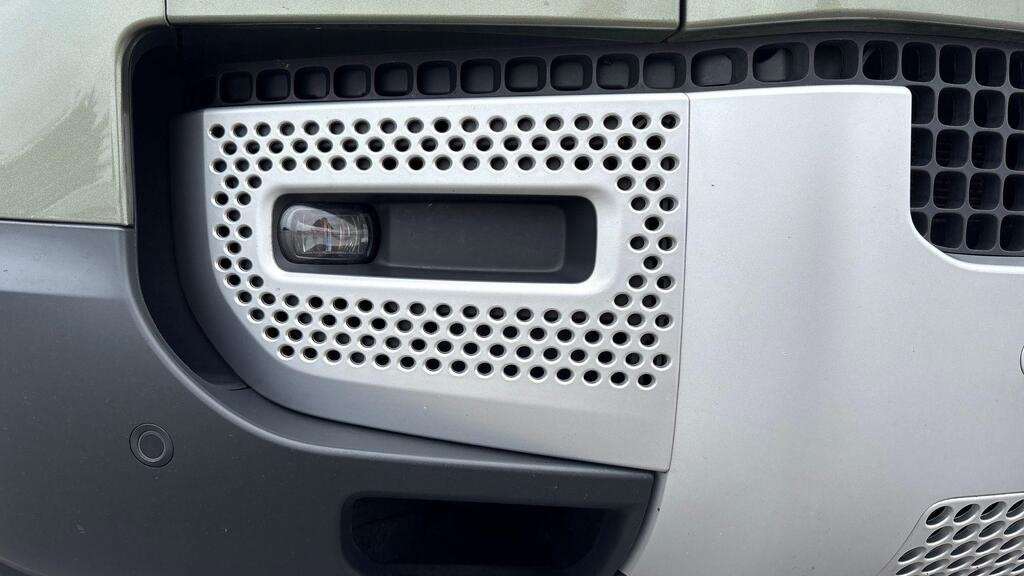 Used Land Rover Defender 2023 for sale - 76459890: Photo 21