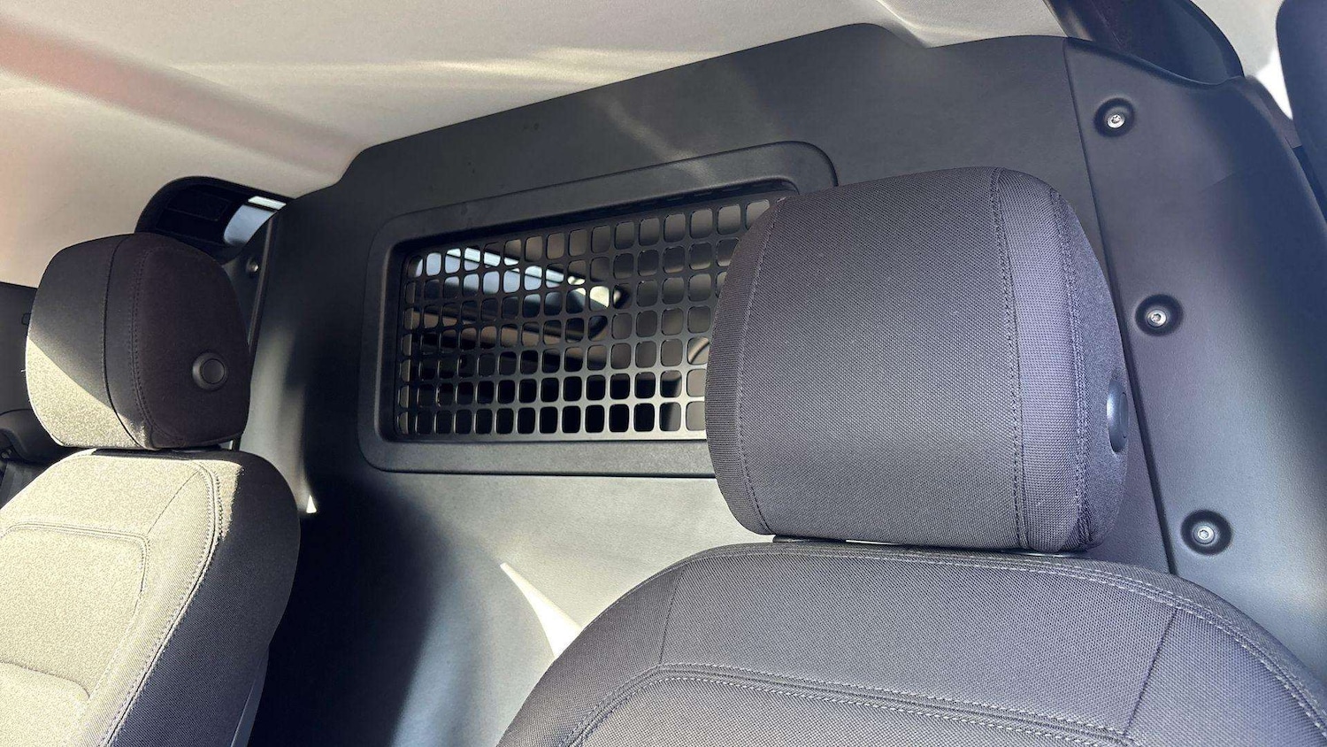 Used Land Rover Defender 2024 for sale - 76648928: Photo 4